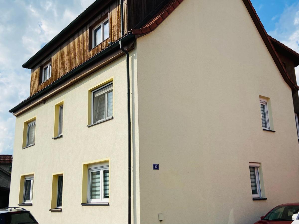 Apartment Emil Im Eg Mit Garten In Suhl Exteriör bild