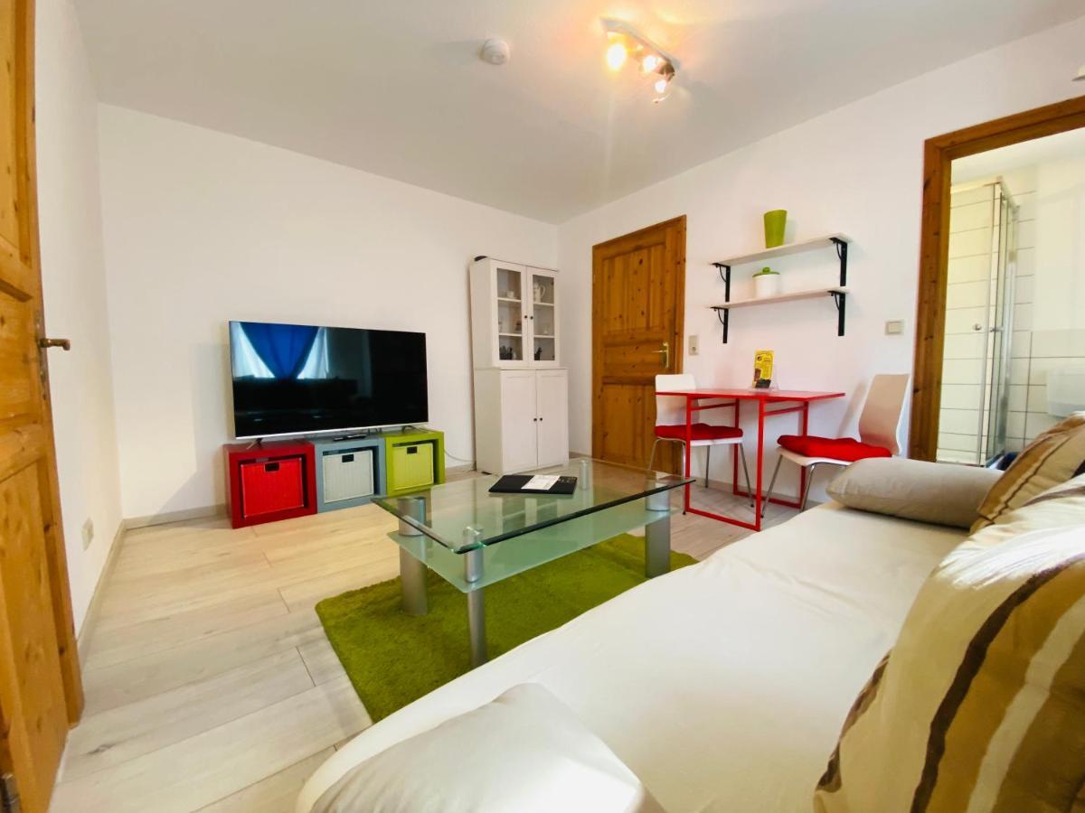 Apartment Emil Im Eg Mit Garten In Suhl Exteriör bild